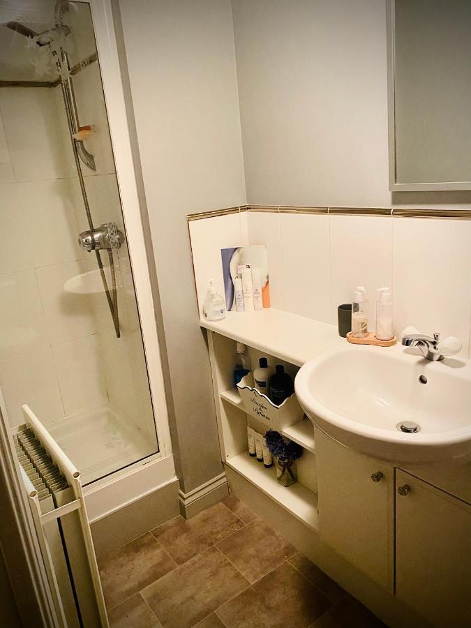 Modern Ground Floor Apartment With Free Parking Very Near Centre Ripon Ngoại thất bức ảnh