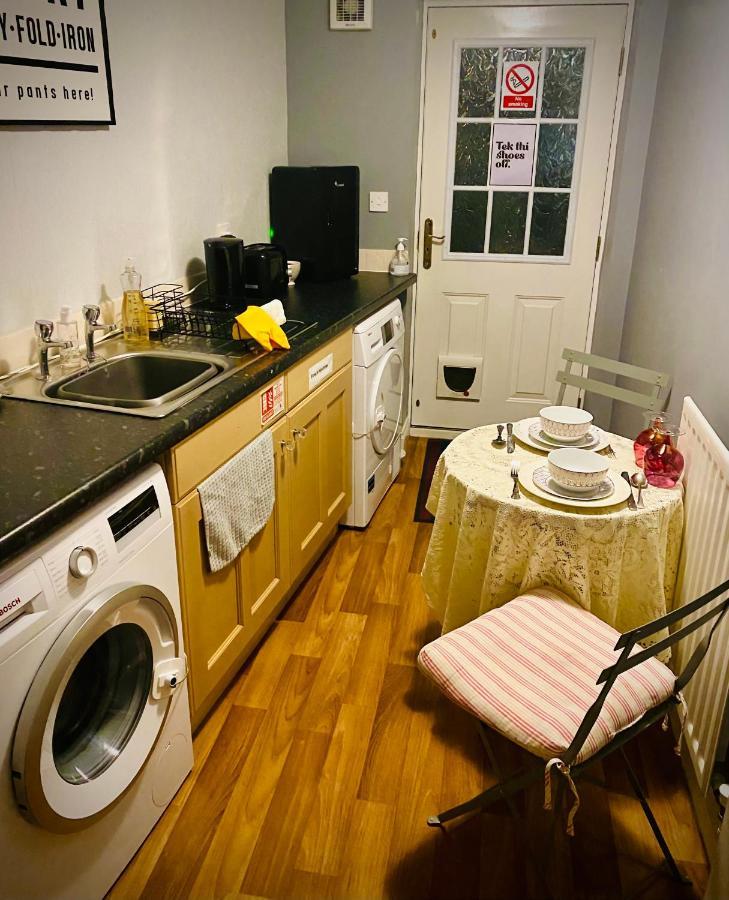 Modern Ground Floor Apartment With Free Parking Very Near Centre Ripon Ngoại thất bức ảnh